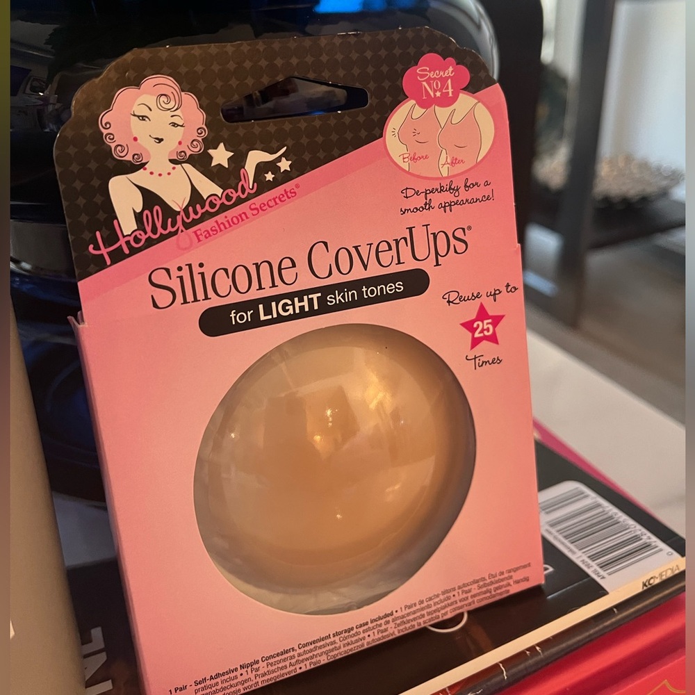 Hollywood Light Silicone Coverups in box